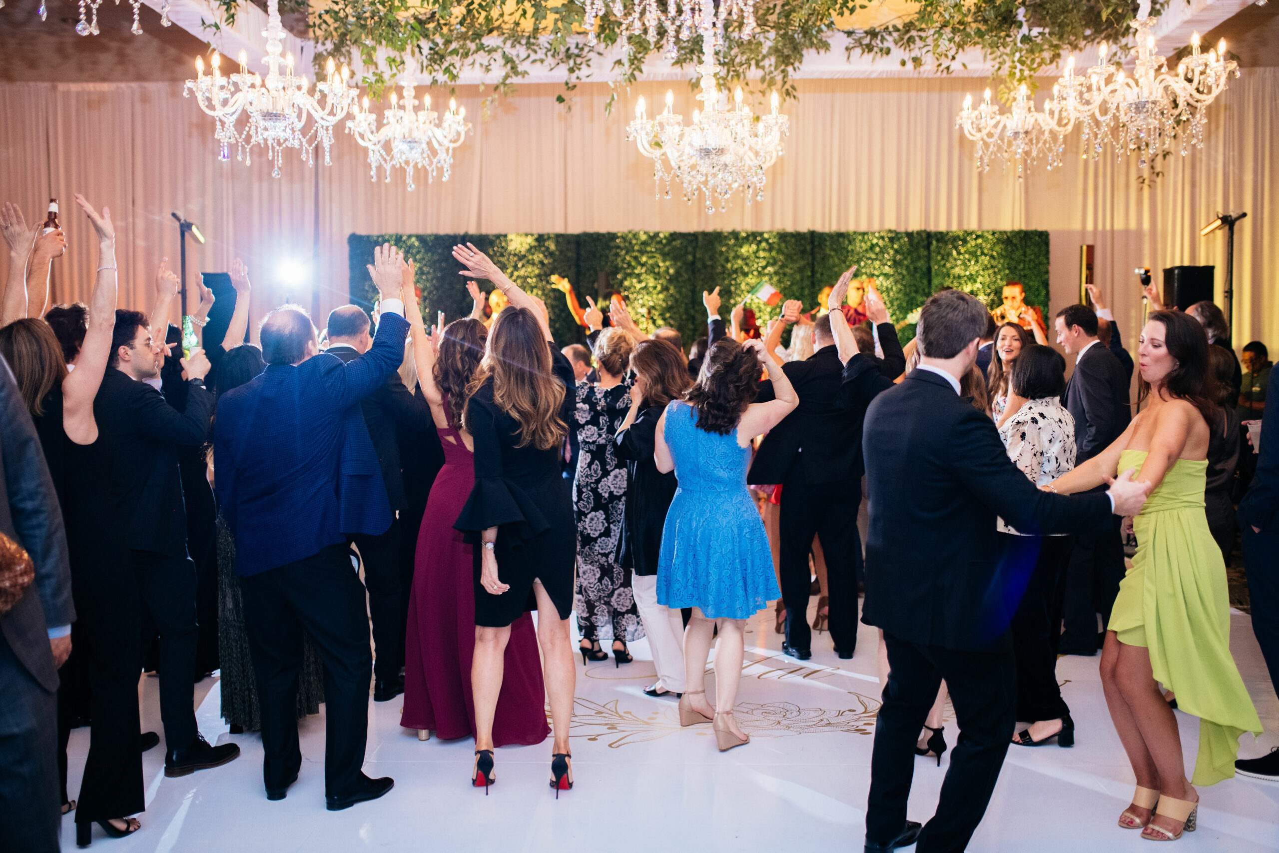 Lavish gala wedding for 400 guests at Crowne Plaza Baton Rouge