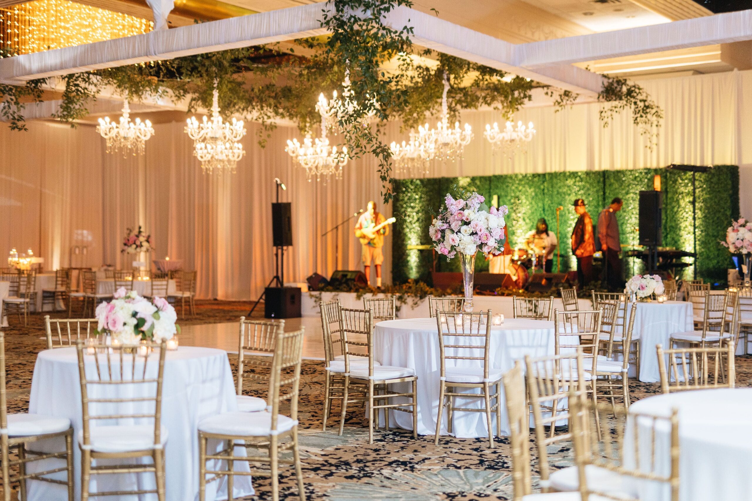 Crowne Plaza wedding menu and catering services